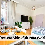 12 Fewos Im Jugendstilhaus Mit Aufzug, Grosser Terrasse, Kingsize-betten, 250mbts Wlan, 55 Zoll Smart-tv - Nur Ein Kurzer Spaziergang Durch Den Park Venedig Zur Kraemerbruecke - Gaststaette Im Haus