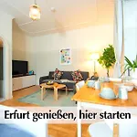Διαμέρισμα 12 Fewos Im Jugendstilhaus Mit Aufzug, Grosser Terrasse, Kingsize-betten, 250mbts Wlan, 55 Zoll Smart-tv - Nur Ein Kurzer Spaziergang Durch Den Park Venedig Zur Kraemerbruecke - Gaststaette Im Haus *