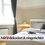 12 Fewos Im Jugendstilhaus Mit Aufzug, Grosser Terrasse, Kingsize-betten, 250mbts Wlan, 55 Zoll Smart-tv - Nur Ein Kurzer Spaziergang Durch Den Park Venedig Zur Kraemerbruecke - Gaststaette Im Haus Διαμέρισμα