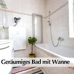 12 Fewos Im Jugendstilhaus Mit Aufzug, Grosser Terrasse, Kingsize-betten, 250mbts Wlan, 55 Zoll Smart-tv - Nur Ein Kurzer Spaziergang Durch Den Park Venedig Zur Kraemerbruecke - Gaststaette Im Haus Ερφούρτη
