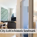 12 Fewos Im Jugendstilhaus Mit Aufzug, Grosser Terrasse, Kingsize-betten, 250mbts Wlan, 55 Zoll Smart-tv - Nur Ein Kurzer Spaziergang Durch Den Park Venedig Zur Kraemerbruecke - Gaststaette Im Haus