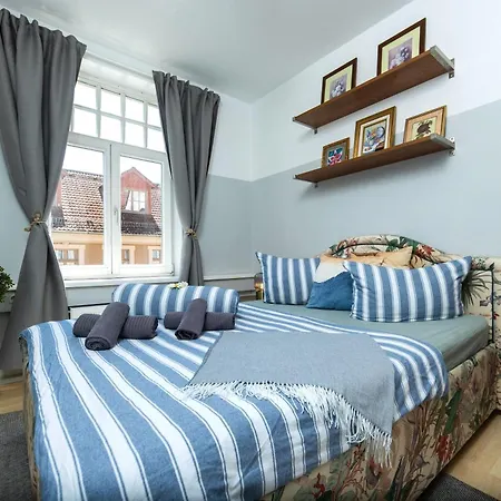 12 Fewos Im Jugendstilhaus Mit Aufzug, Terrasse, Kingsize-bett, Smart-tv, Etc *