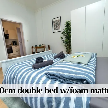 Apartment 12 Fewos Im Jugendstilhaus Mit Aufzug, Terrasse, Kingsize-bett, Smart-tv, Etc Erfurt
