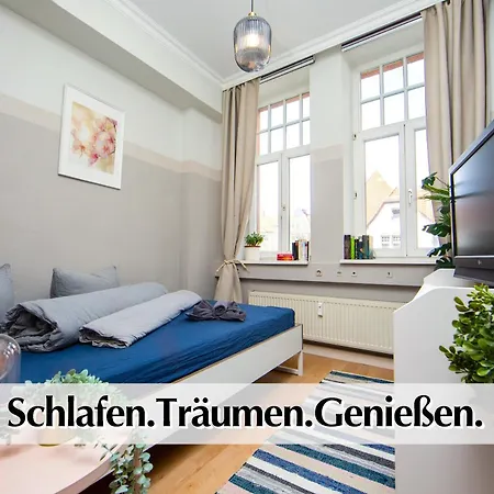 12 Fewos Im Jugendstilhaus Mit Aufzug, Grosser Terrasse, Kingsize-betten, 250mbts Wlan, 55 Zoll Smart-tv - Nur Ein Kurzer Spaziergang Durch Den Park Venedig Zur Kraemerbruecke - Gaststaette Im Haus Ερφούρτη