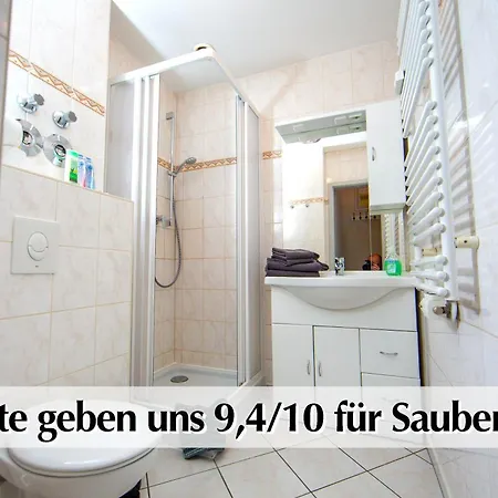 12 Fewos Im Jugendstilhaus Mit Aufzug, Grosser Terrasse, Kingsize-betten, 250mbts Wlan, 55 Zoll Smart-tv - Nur Ein Kurzer Spaziergang Durch Den Park Venedig Zur Kraemerbruecke - Gaststaette Im Haus