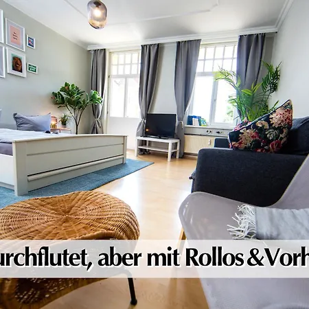 Daire 12 Fewos Im Jugendstilhaus Mit Aufzug, Terrasse, Kingsize-bett, Smart-tv, Etc Erfurt