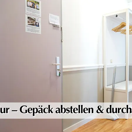 12 Fewos Im Jugendstilhaus Mit Aufzug, Grosser Terrasse, Kingsize-betten, 250mbts Wlan, 55 Zoll Smart-tv - Nur Ein Kurzer Spaziergang Durch Den Park Venedig Zur Kraemerbruecke - Gaststaette Im Haus *