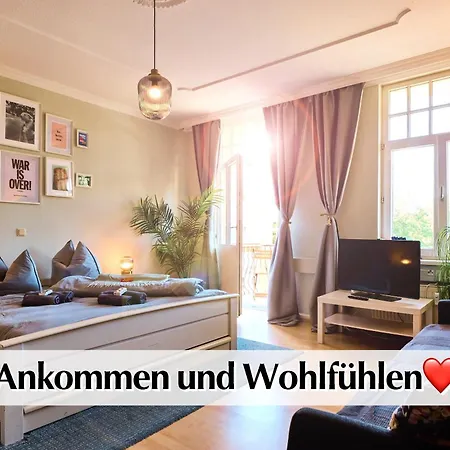 12 Fewos Im Jugendstilhaus Mit Aufzug, Grosser Terrasse, Kingsize-betten, 250mbts Wlan, 55 Zoll Smart-tv - Nur Ein Kurzer Spaziergang Durch Den Park Venedig Zur Kraemerbruecke - Kostenlose Parkplaetze In Den Umliegenden Strassen - Gaststaette Im Haus