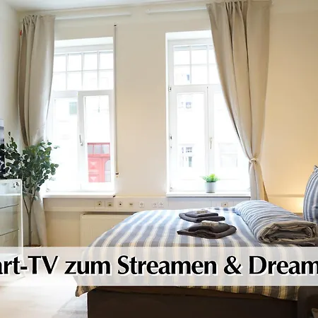 Διαμέρισμα 12 Fewos Im Jugendstilhaus Mit Aufzug, Grosser Terrasse, Kingsize-betten, 250mbts Wlan, 55 Zoll Smart-tv - Nur Ein Kurzer Spaziergang Durch Den Park Venedig Zur Kraemerbruecke - Gaststaette Im Haus *