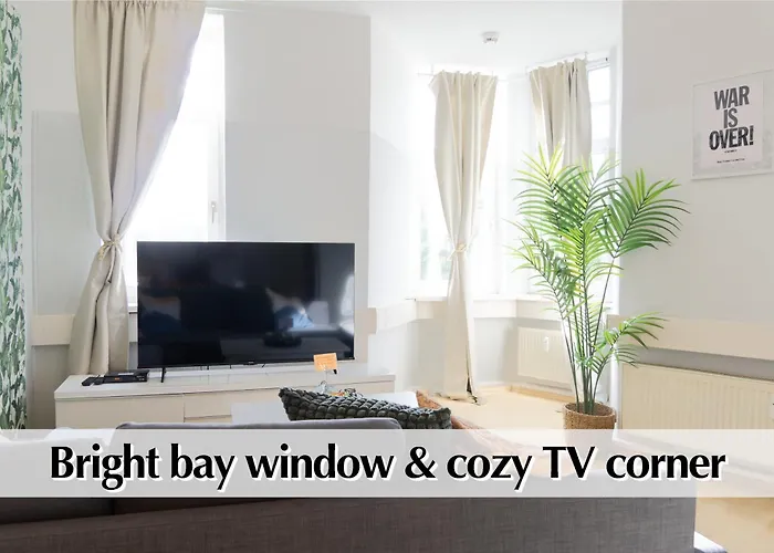 12 Fewos Im Jugendstilhaus Mit Aufzug, Grosser Terrasse, Kingsize-betten, 250mbts Wlan, 55 Zoll Smart-tv - Nur Ein Kurzer Spaziergang Durch Den Park Venedig Zur Kraemerbruecke - Kostenlose Parkplaetze In Den Umliegenden Strassen - Gaststaette Im Haus * Erfurt